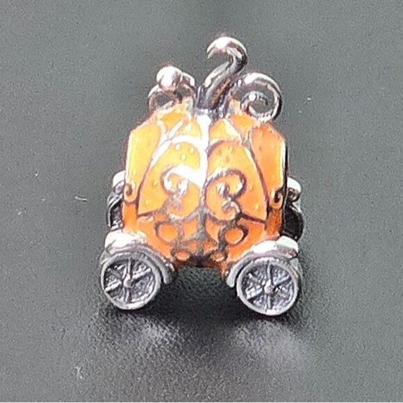 🎃 Enchanted Pumpkin Carriage Charm (NWOT) - Picture 2 of 7